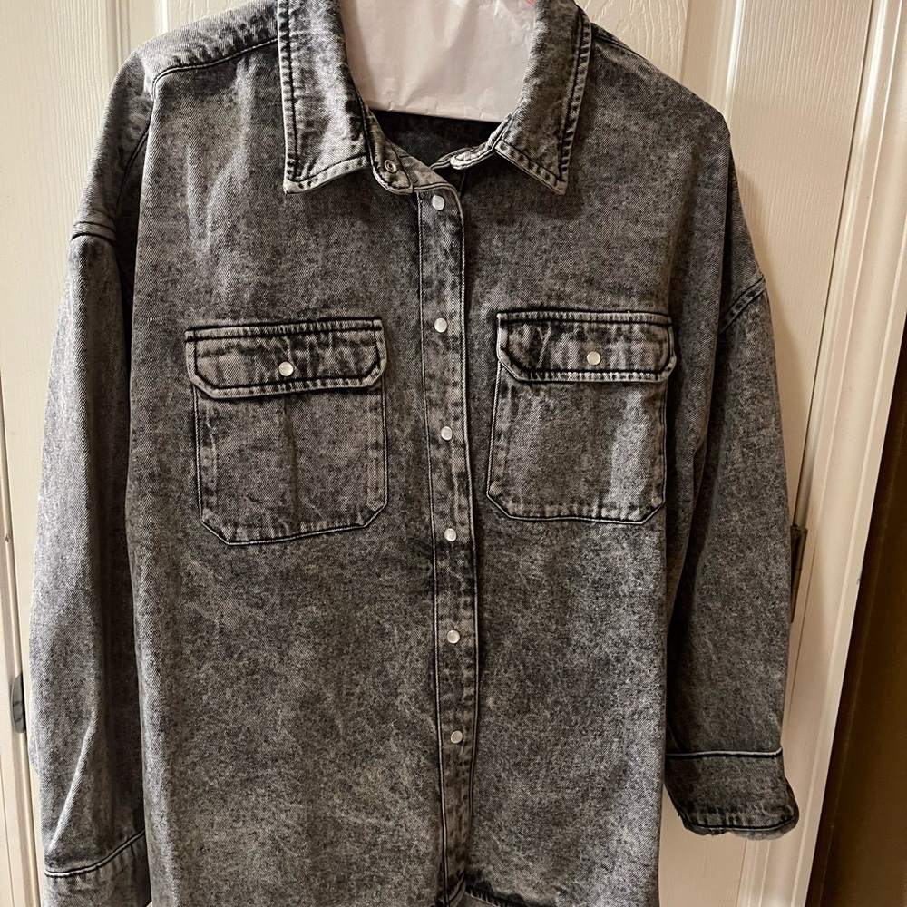 Black/Gray Denim Button-Up Shirt Plus size 24/26
